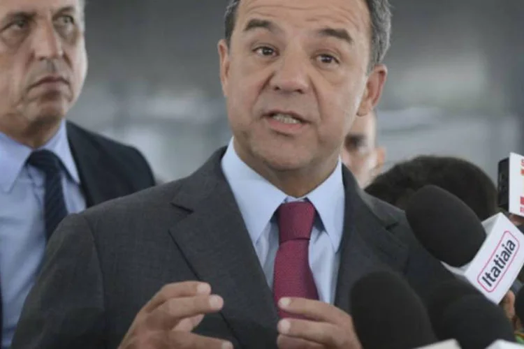 
	S&eacute;rgio Cabral: &quot;prometo que majoritariamente estaremos com a senhora&quot;, disse
 (Antonio Cruz/Agência Brasil)