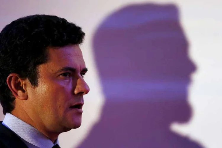 
	S&eacute;rgio Moro: juiz afirma que n&atilde;o usurpou compet&ecirc;ncia do STF ao n&atilde;o invalidar grampos telef&ocirc;nicos que pegaram o petista
 (Rodolfo Buhrer/Reuters)