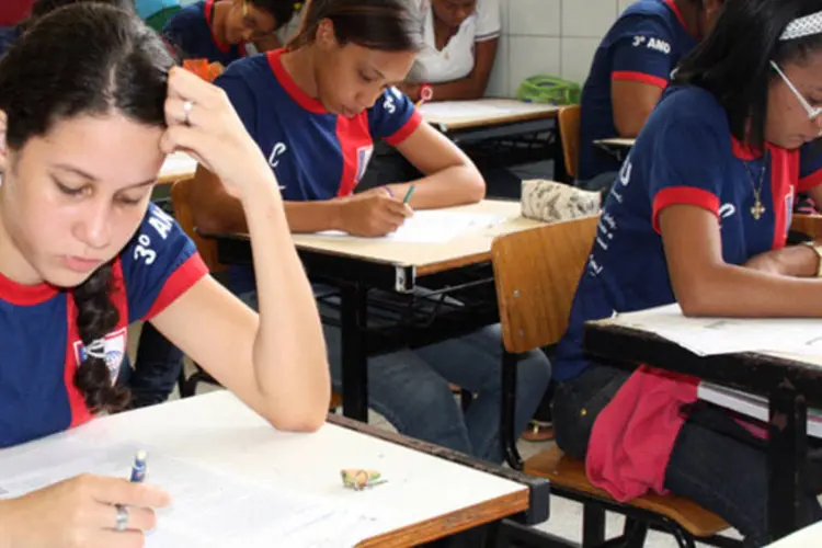 
	Alunos da rede estadual de ensino do Sergipe fazem simulado do Enem: neste ano exame recebeu 8,7 milh&otilde;es de inscri&ccedil;&otilde;es
 (Divulgação/ Secretaria de Educação de Sergipe)