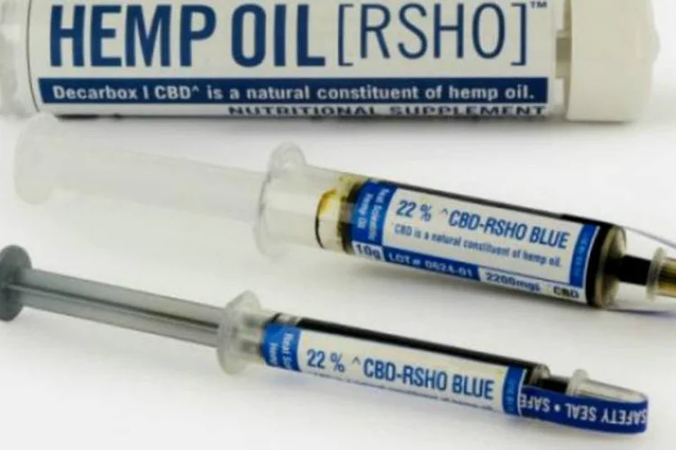 
	Canabidiol: canabidiol &eacute; uma subst&acirc;ncia, presente na folha da maconha, que &eacute; usada para tratamento de doen&ccedil;as neurol&oacute;gicas
 (/Anvisa)