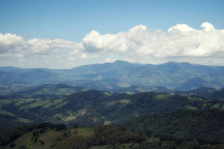 Serra da Mantiqueira: quatro jovens, com idades entre 18 e 23 anos, estão perdidos desde ontem (24) à noite no Parque Nacional de Itatiaia (Getty Images/Reprodução)