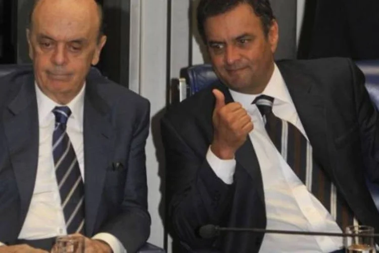 
	Serra e A&eacute;cio: som a estrat&eacute;gia, A&eacute;cio atrelaria Serra &agrave; campanha e teria chance concreta de conquistar o m&aacute;ximo de votos poss&iacute;veis em S&atilde;o Paulo, seu maior desafio nas elei&ccedil;&otilde;es
 (Antonio Cruz/ABr)