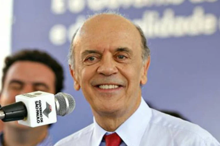 Candidato tucano avança na corrida presidencial no Twitter (.)