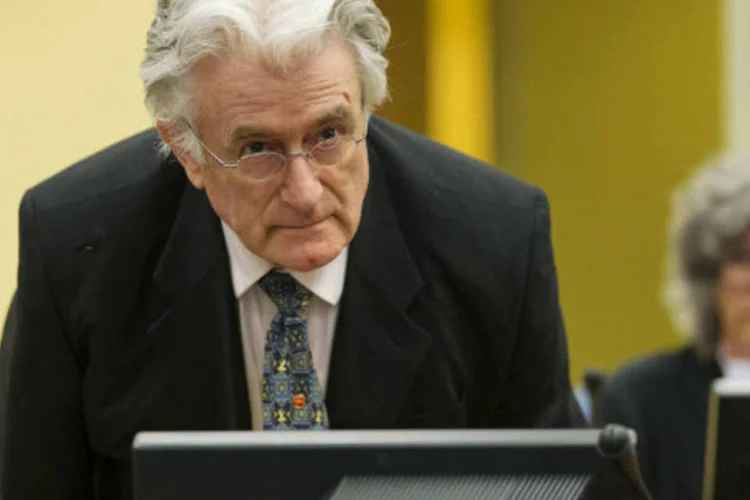 
	Ex-dirigente s&eacute;rvio da B&oacute;snia, Radovan Karadzic: &quot;observamos uma consider&aacute;vel politiza&ccedil;&atilde;o e parcialidade no trabalho do TPII&quot;
 (Michael Kooren/Reuters)