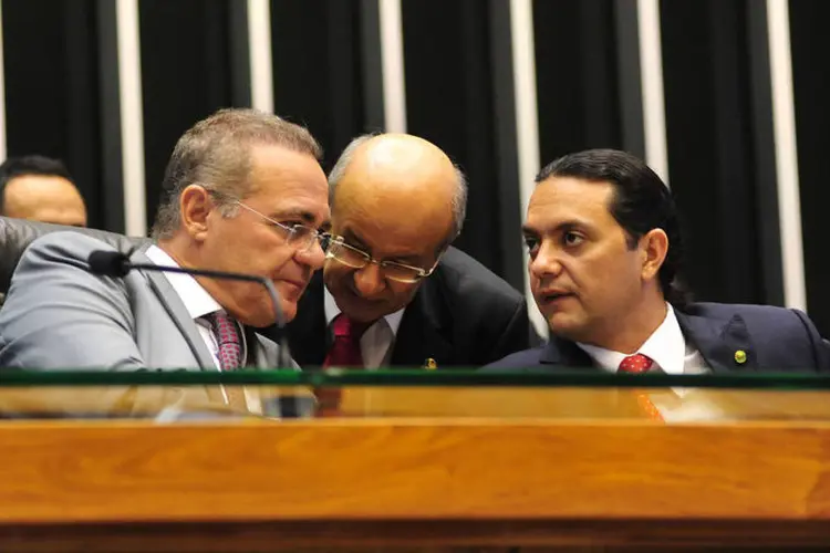 Presidente do Senado, Renan Calheiros (PMDB-AL) durante sessão do Congresso Nacional para análise de vetos presidenciais (Gustavo Lima/Câmara dos Deputados)