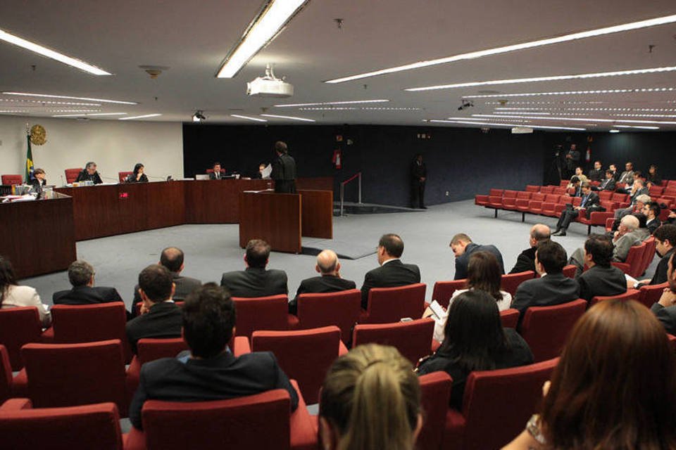 Planejamento corta aumento para ministros em 2015, diz STF