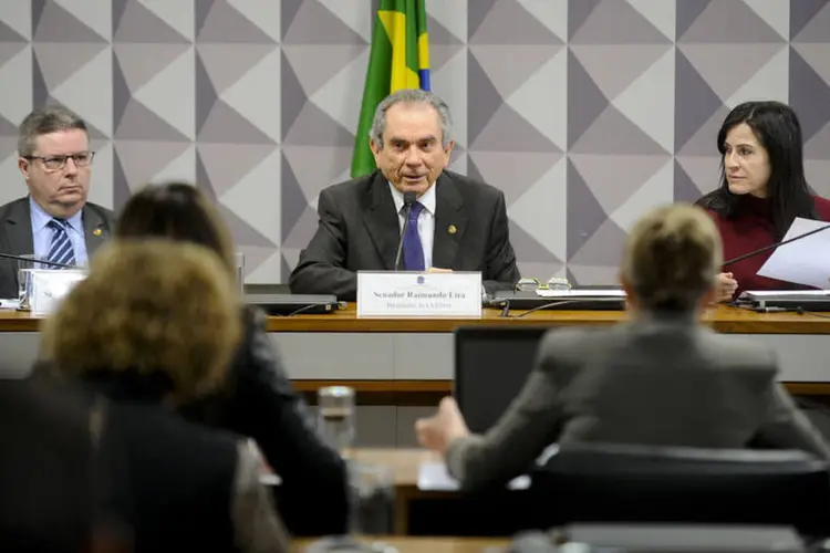 
	Impeachment: destaque do dia, entre cinco depoimentos, ficou com o ex-ministro da Fazenda e do Planejamento Nelson Barbosa.
 (Marcos Oliveira/Agência Senado)