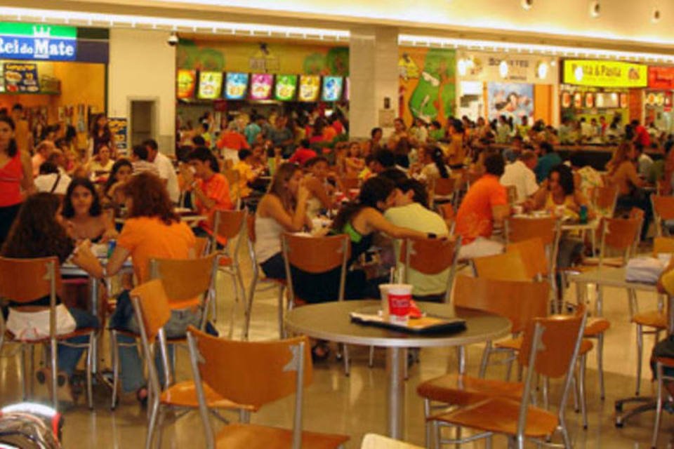 O ramo de alimentação é o campeão no número de unidades, com 28% do total de lojas.  (.)