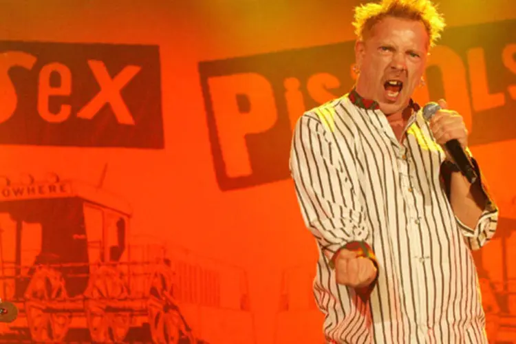 Johnny Rotten, um dos líderes da banda britânica: 'se a música é a imitação da natureza, os Sex Pistols são a natureza' (Dave Hogan/Getty Images)