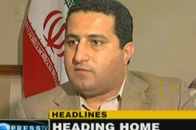 Físico nuclear iraniano Shahram Amiri deixa os EUA de volta ao Irã, após suposto sequestro (Dsk/AFP)