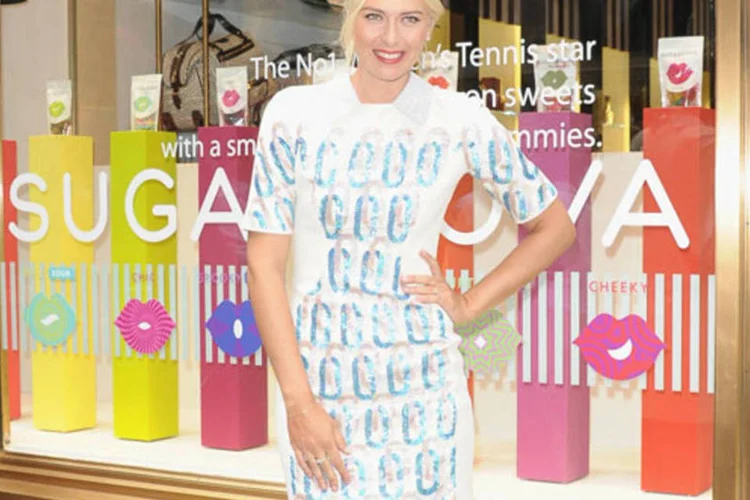 
	Maria Sharapova, durante lan&ccedil;amento de sua marca de doces Sugarpova, em Nova York: no Facebook, a p&aacute;gina da tenista acumula mais de 9,2 milh&otilde;es de f&atilde;s&nbsp;
 (Getty Images)