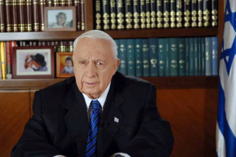 Ariel Sharon: ex-primeiro-ministro de Israel, morto neste sábado, em um discurso transmitido pela TV  em 2005 (REUTERS/HO-GPO)