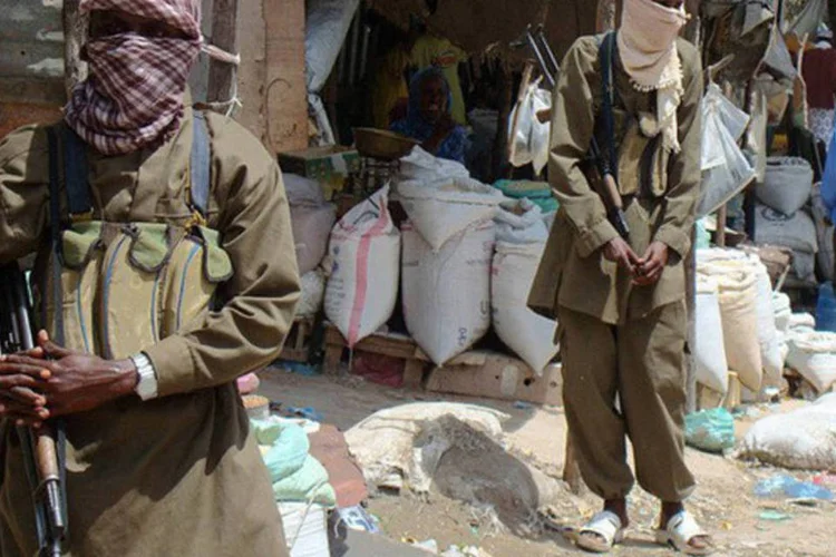 Rebeldes islamitas somalis shebab em 2009 (Mustafa Abdi)