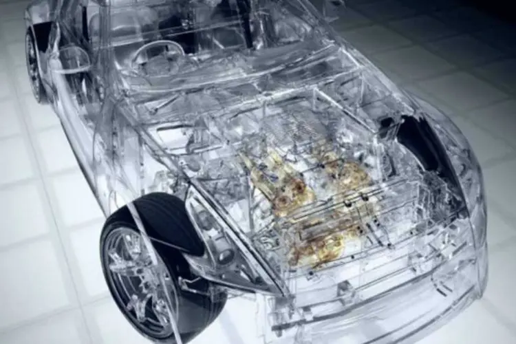 Empresa investiu R$ 300 mil para trazer ao Brasil a réplica do Nissan 370Z construída em perspex, um material semelhante ao acrílico (Divulgação)