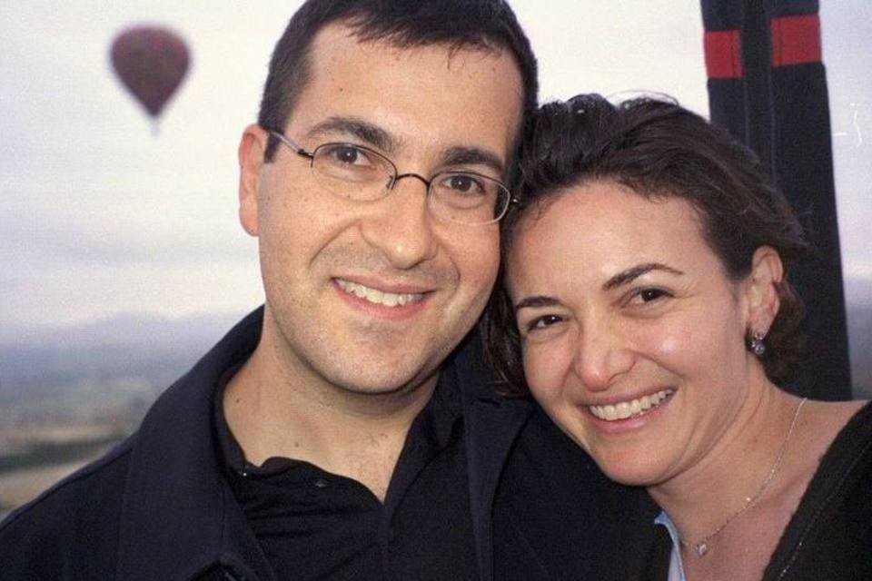 Sheryl Sandberg faz relato sobre amor, religião e morte