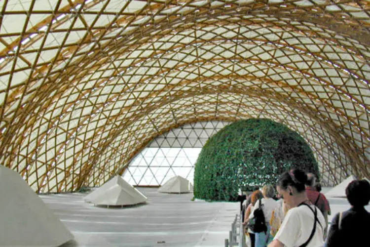
	Centro Centro Pompidou Metz, do arquiteto Shigeru Ban: compromisso com as causas humanit&aacute;rias de Shigeru Ban, &quot;constitui um exemplo para todos&quot;, diz Funda&ccedil;&atilde;o Hyatt (dalbera/Wikimedia Commons)
