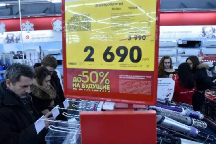 Shopping de Moscou: na terça-feira, o governo apresentou um pacote de medidas de urgência (AFP)