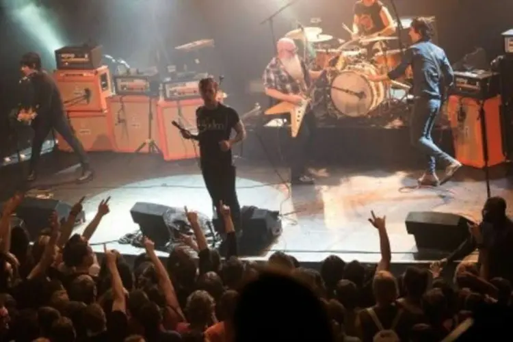 
	Show do grupo Eagles of Death Metal, momentos antes do ataque: o Bataclan &eacute; uma das casas de espet&aacute;culos mais famosas de Paris
 (Marion Ruszniewski/AFP)