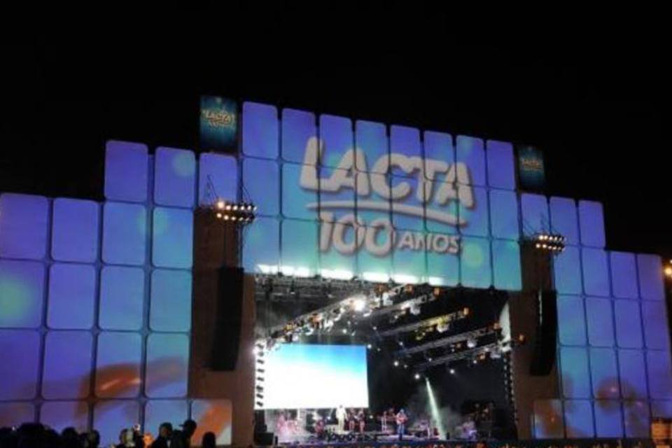 Lacta reúne 15 mil em show para seus 100 anos
