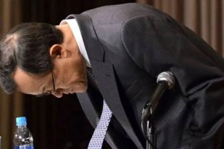 A Olympus tomou a decisão de processar os administradores, entre os quais também estão ex-diretores da empresa, após a conclusão do relatório sobre o escândalo (Yoshikazu Tsuno/AFP)