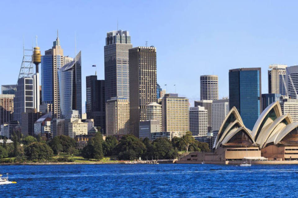 Austrália corta juros à mínima para combater deflação