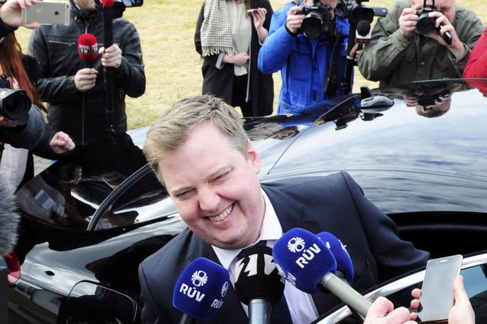 Primeiro-ministro islandês pede dissolução do parlamento