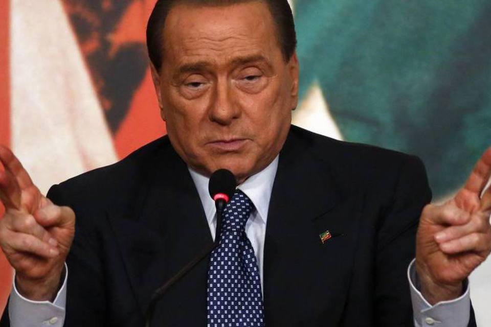 
	Silvio Berlusconi: no fim de semana, Berlusconi disse que os alem&atilde;es acreditam que &quot;os campos de concentra&ccedil;&atilde;o nunca existiram&quot;
 (Remo Casilli/Reuters)