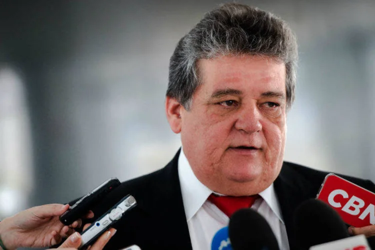 Sílvio Costa: diz que a oposição errou ao se inscrever para fazer discursos e, assim, contribuir com o quórum (Fotos Públicas/Fotos Públicas)
