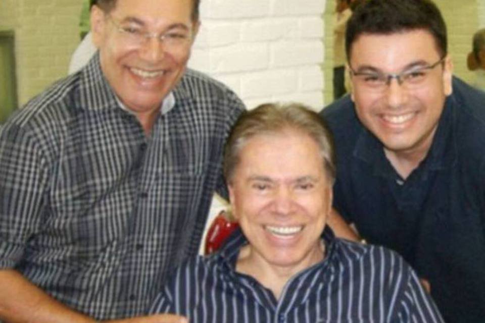 Aos 81 anos, Silvio Santos adota visual com cabelos grisalhos