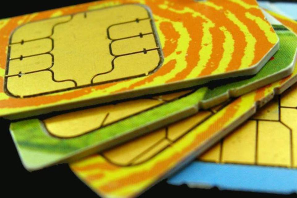 EUA e Grã-Bretanha pirateiam chips de celular para espionar