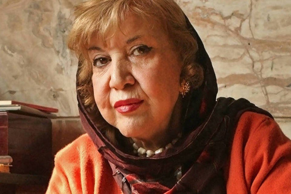 Morre Simin Behbahani, a leoa do Irã e poetisa nacional
