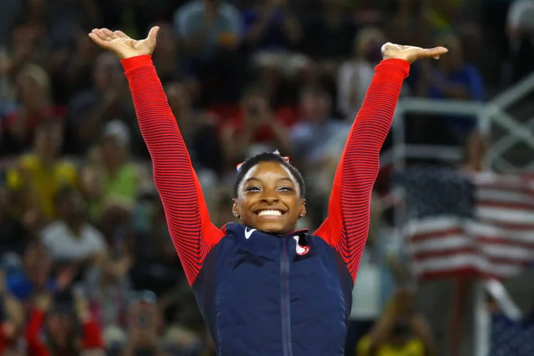 
	Simone Biles: a americana de 19 anos foi campe&atilde; por equipes, solo, salto e individual geral
 (Mike Blake/Reuters)
