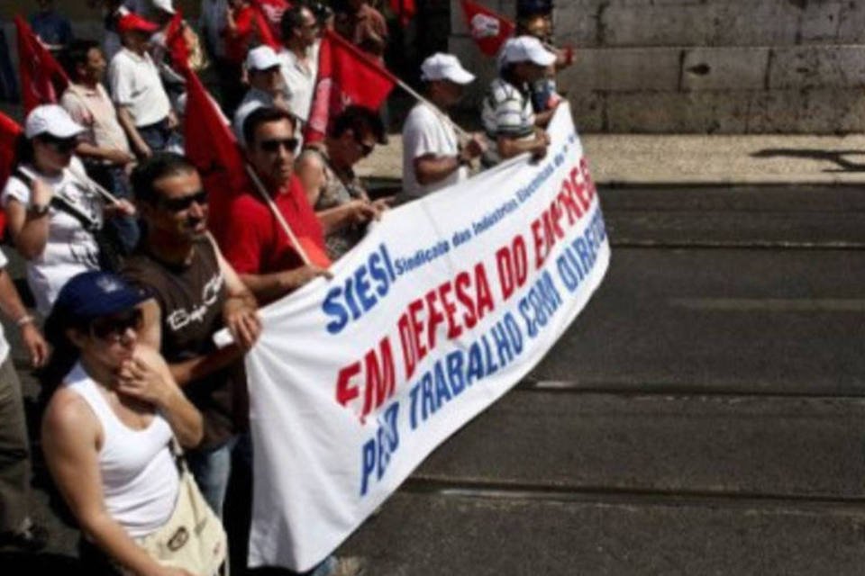 Milhares protestam em Portugal contra plano de austeridade