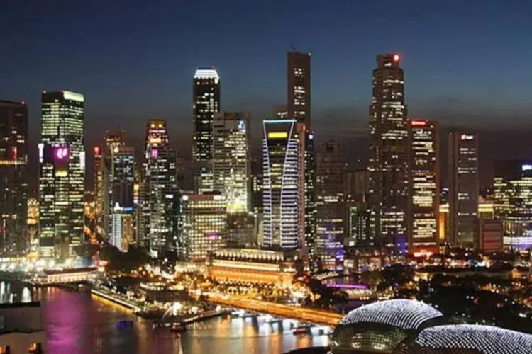 
	Com isso, segundo o Minist&eacute;rio do Com&eacute;rcio e Ind&uacute;stria, a economia de Singapura apresentou uma expans&atilde;o estimada de 1,3% em 2012
 (Wikimedia Commons)