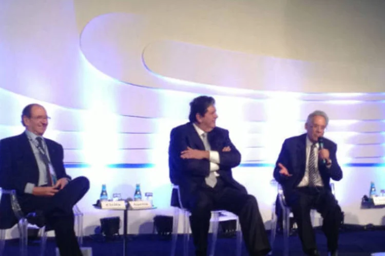 Roberto Civita, da Editora Abril, Alan García, ex-presidente do Peru e Fernando Henrique Cardoso, ex-presidente do Brasil na Assembleia Geral da Sociedade Interamericana de Imprensa (Amanda Previdelli/EXAME.com)