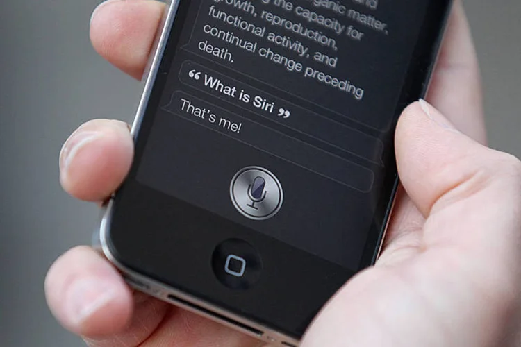 
	Parece que o mist&eacute;rio sobre as novidades da Apple vai continuar no ar at&eacute; setembro, se depender da Siri
 (Oli Scarff/Getty Images)