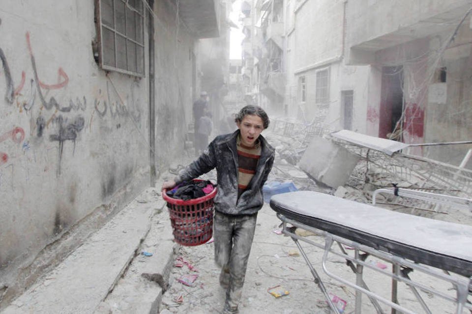 Risco de fome aumenta em Aleppo, sitiada pelo Exército sírio
