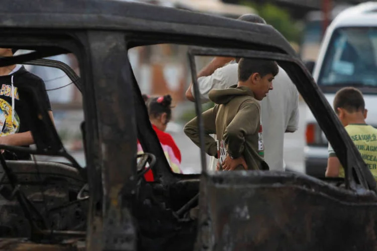 
	S&iacute;ria: muitas v&iacute;timas s&atilde;o civis e entre os mortos estavam ao menos 8 crian&ccedil;as, 4 m&eacute;dicos e enfermeiros, assim como estudantes universit&aacute;rios
 (Omar Sanadiki / Reuters)