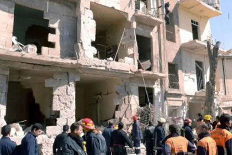 Em Homs, as zonas de Qosur, Ghuta e Huret, entre outras, foram alvo de pesados bombardeios (AFP)
