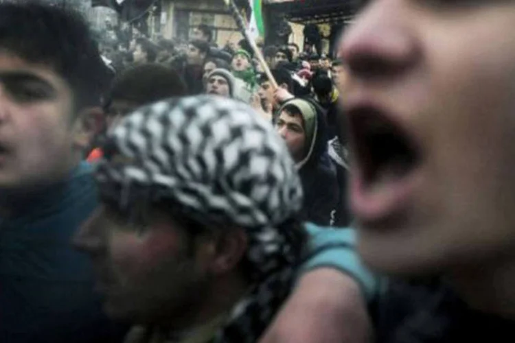 Desde que começaram os protestos contra o regime de Assad, mais de 5 mil pessoas morreram pela repressão do governo, segundo a ONU (Ricardo Garcia Vilanova/AFP)
