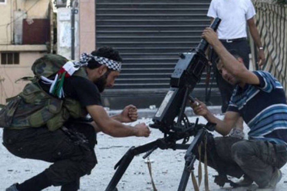 Exército sírio faz ofensiva contra bairros rebeldes