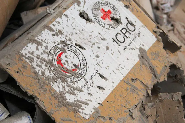 
	Ajuda humanit&aacute;ria: pelo menos 12 pessoas morreram nesse ataque
 (Ammar Abdullah/Reuters)