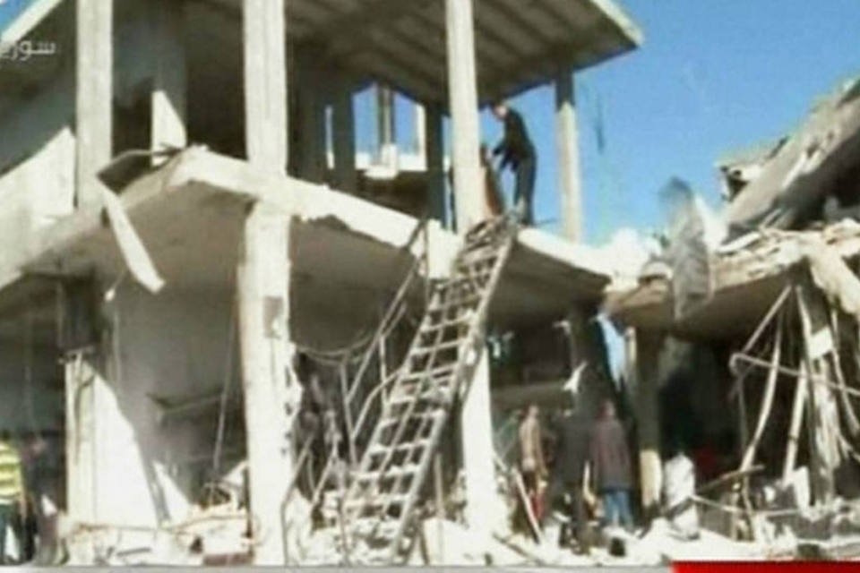 Regime sírio bombardeia Damasco