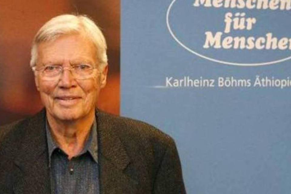 Morre o ator Karlheinz Böhm, da trilogia Sissi