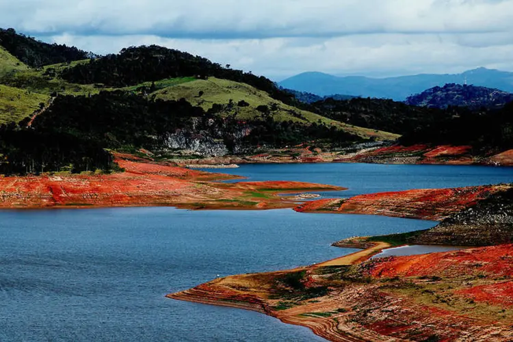 
	Cantareira: Segundo dados da Sabesp, a pluviometria acumulada neste m&ecirc;s &eacute; de apenas 58,7 mil&iacute;metros, ou 26,57% da m&eacute;dia hist&oacute;rica de dezembro
 (Fernando Carvalho/Fotos Públicas)