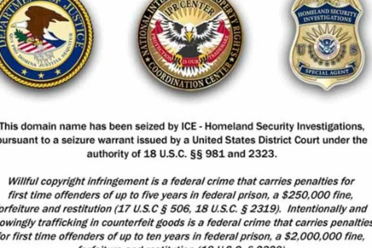 Departamento de justiça dos Estados Unidos não deu explicações oficiais sobre a operação, porém nas páginas bloqueadas são exibidas notificações do FBI (Reprodução)