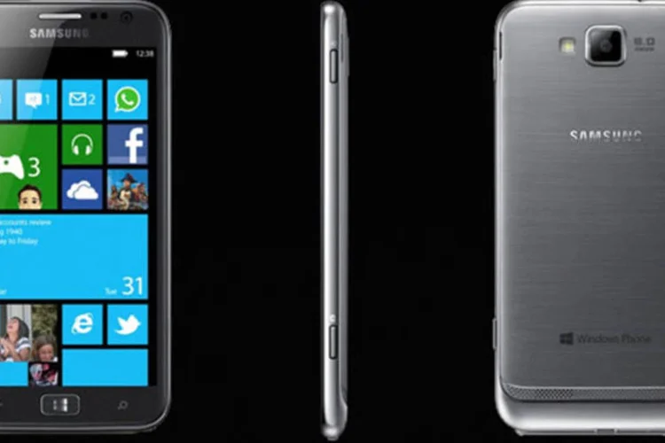 
	ATIV S &eacute; o primeiro smartphone do mundo a ser equipado com Windows Phone 8
 (Samsung)