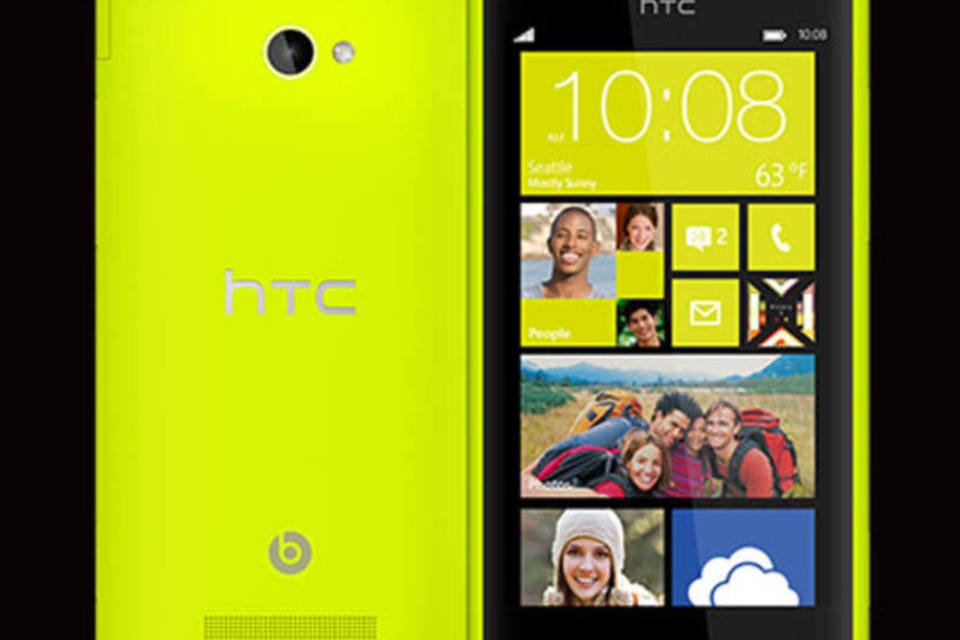 
	A partir de meados de 2013, quem trouxer para o Brasil um smartphone n&atilde;o certificado, como da HTC, por exemplo, n&atilde;o conseguir&aacute; us&aacute;-lo
 (HTC)