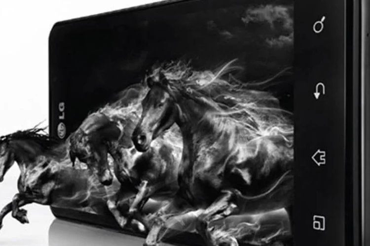 Com base na forte integração com a divisão de displays, a LG acredita que será uma das principais competidoras no mercado de celulares nos próximos anos (LG)