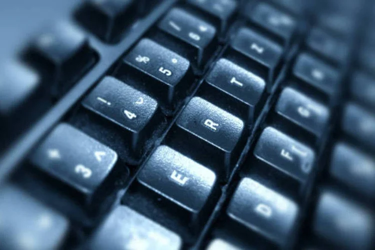 Teclado de computador (Zsuzsanna Kilian/Stock.XCHNG)